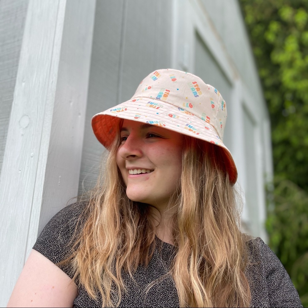 Meet your Posher, Holly